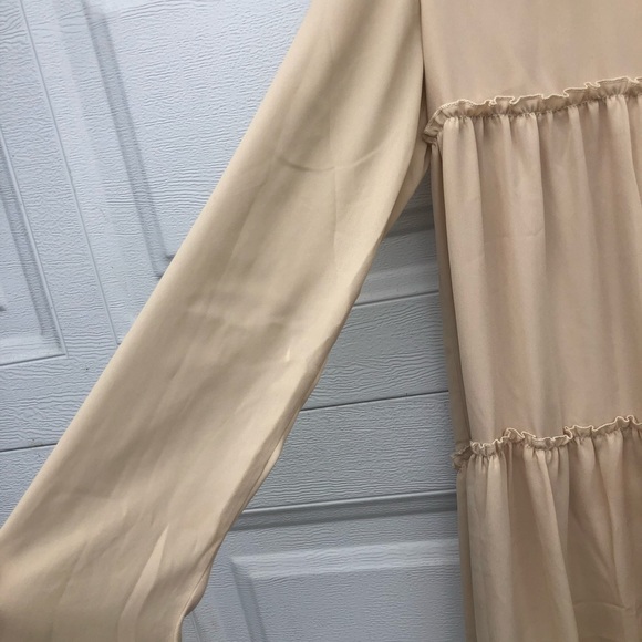 Beige ruffled baby doll dress - Picture 4 of 6